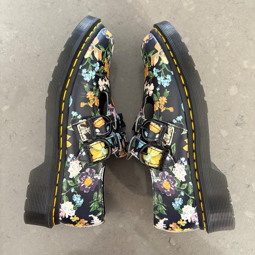 Dr. Martens Darcy Mary Jane Shoes Dark Floral 8065 Black Double Strap
Chunky 6 - Picture 9 of 12